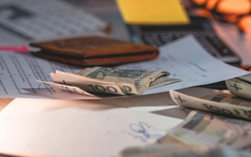 Chi phí sinh hoạt ảnh hưởng thế nào đến tiền tiết kiệm?