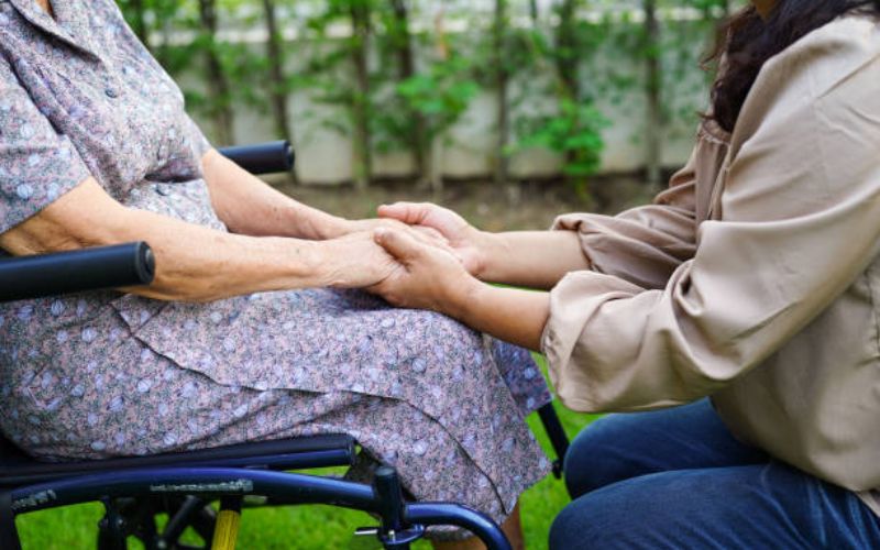 Điều kiện xuất khẩu lao động ngành điều dưỡng – hộ lý