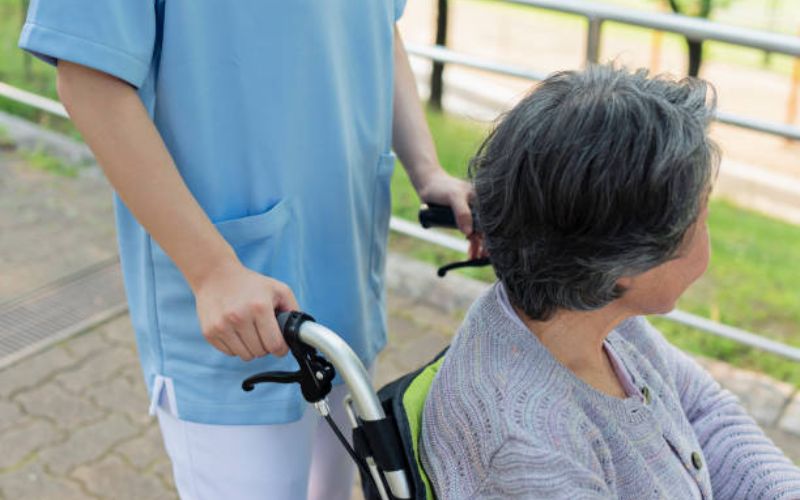 Xuất khẩu lao động Nhật Bản cho nữ ngành điều dưỡng